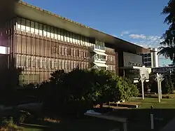 Kerry y Lindsay Clare, Queensland Gallery of Modern Art, 2006