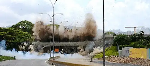 Voladura Puente Santa Cecilia