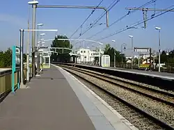 Vista de los andenes mirando hacia Aéroport CDG 2/Mitry - Claye.