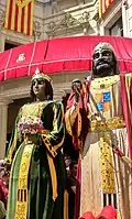 Gegants nous de la Patum de Berga, con su vestimenta antigua