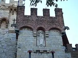 Merlones güelfos, castillo Mackenzie, Génova.