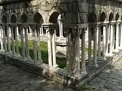 El claustro de Sant'Andrea.
