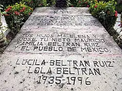 Tumba de Lola Beltrán.