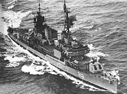 El destructor griego HS Kanaris (D-212) en 1988