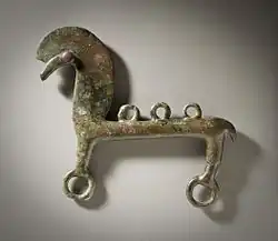 Arnés de bronce con forma de caballo, Villanoviano, siglos IX-VIII a. C., LACMA.