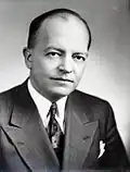 Ex Gobernador Harold Stassen de Minnesota.