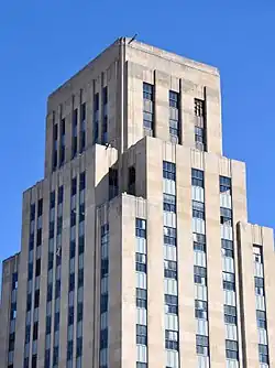 Vista de cerca del Hill Building