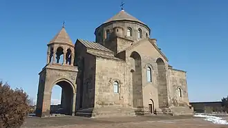 Iglesia de Santa Hripsime (Echmiadzin) (618) ( Patrimonio de la Humanidad (parte de «Catedral e iglesias de Echmiadzín y sitio arqueológico de Zvartnóts») (2000))