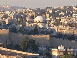 Contexto urbano de la Sinagoga Hurva en la amurallada Ciudad Vieja de Jerusalén