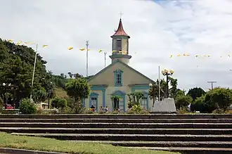 Iglesia y plaza de Carelmapu