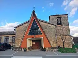 Vista frontal de la iglesia parroquial