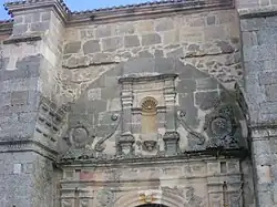 Detalle de la puerta norte de la Iglesia de Santo Domingo