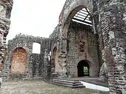 Entrada al convento.