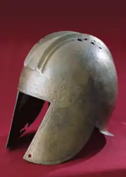 Casco griego de tipo ilirio, siglo IV a. C.