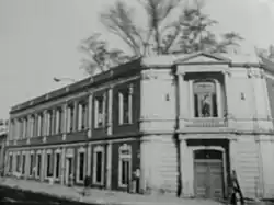 Vista del instituto científico que ocupó la Casa de los Mascarones, hacia 1976.