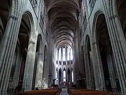 Catedral de Nuestra Señora de la Asunción de Clermont (1248-1350).