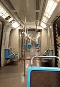 Interior de un tren NS-2004.
