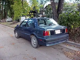 Isuzu I-Mark sedán cuatro puertas