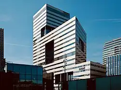 Torre Ito (2002-2005) en Ámsterdam, del japonés Toyo Ito