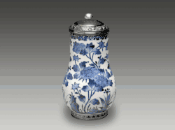 Jarra de porcelana de cerámica de Arita en azul y blanco bajo cubierta con cubierta de plata holandesa de 1690