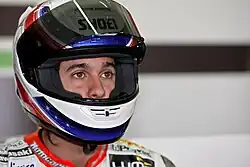 Lascorz en el box de su equipo durante una prueba del Campeonato de Supersport