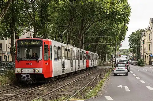 Vehículo B original en Colonia