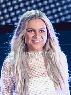 Kelsea Ballerini (27)