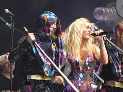 Kesha en un festival de música en 2013