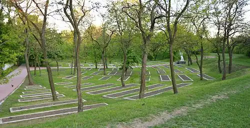 Tumbas de víctimas de la ocupación