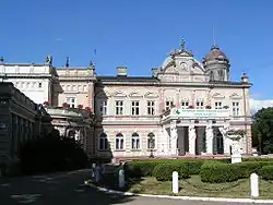 El palacio ecléctico en Kościelec.