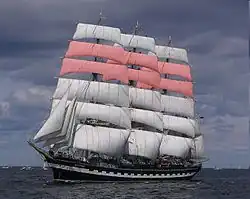 Gonet en todos los postes de proa: Gonet baja de trinquete, Gonet alta de trinquete ,. . .