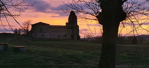 La iglesia de la Asunción bajo la luz del atardecer