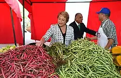 Ex presidenta de Chile Michelle Bachelet en lanzamiento del Fondo de Desarrollo de Ferias Libres en 2015