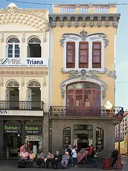 Casa de D. Manuel Apolinario, calle Triana, 76