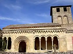 Galería de laiglesia de San Miguel de Sotosalbos (Segovia)
