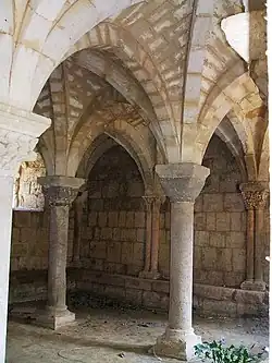 Bóvedas palmeriformes de la sala capitular