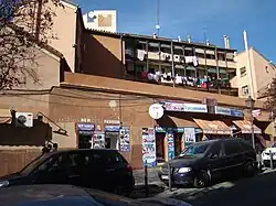 Corrala con vuelta a las calles del Espino y Mesón de Paredes.