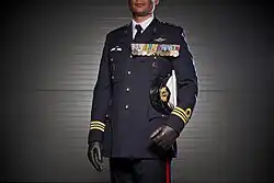 Uniforme de gala de servicio de un Mayor, las decoraciones se usan en el arreglo prusiano.