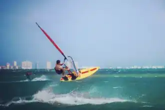 Salto Windsurf