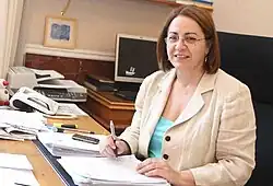 Eleni Mavrou, exdiputada de AKEL (2001-2006), ministra del Interior (2012-2013) y alcaldesa de Nicosia (2007-2011).