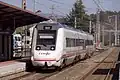Un tren de Media Distancia de Renfe entrando en la estación de Guillarey procedente de Vigo, donde remata su recorrido para regresar a continuación a Vigo.