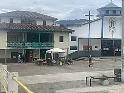 El Mercado del Centro Parroquial de Checa atiende los días sábados y domingos