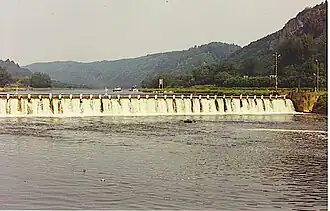 Presa en Waulsort (Bélgica)