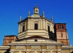 Detalle del tiburio con las columnas de San Lorenzo