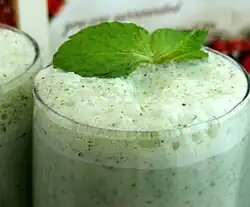 Lassi con menta.