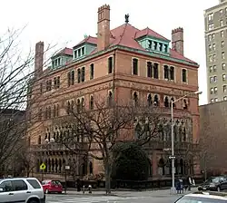 Montauk Club, ubicado en Park Slope, Nueva York, Estados Unidos (1878).