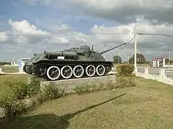 Cañón autopropulsado SU-100, de fabricación soviética