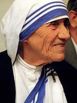 Teresa de Calcuta, fundadora de las Misioneras de la Caridad en el siglo XX.