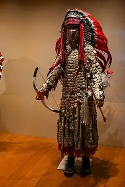 Traje ceremonial tepehua usada en la Danza de los comanches.