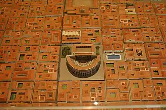 Ubicación del teatro en una maqueta existente en el Museo del Teatro.